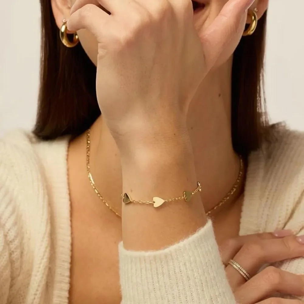 NEW 18K Gold Plated Gold Heart Charm Bracelet